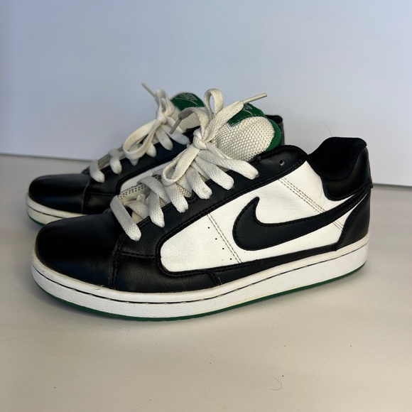 Nike NYX Dunk Low Shoes Youth Size 7 Green, Black & White - Picture 1 of 10
